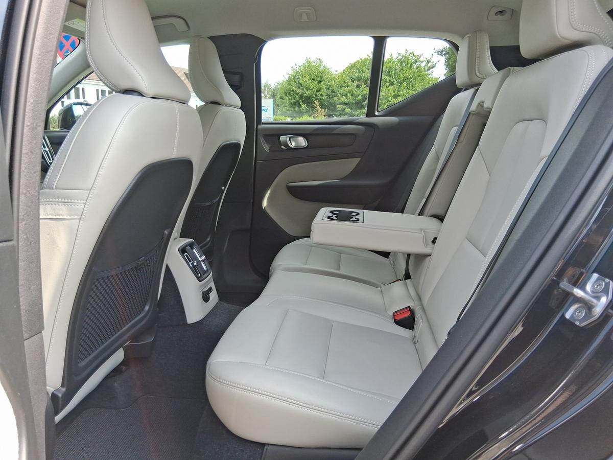 Volvo XC40 T5 Recharge Inscription*LEDER*TOT-WINKEL-ASSIST*KAMERA*