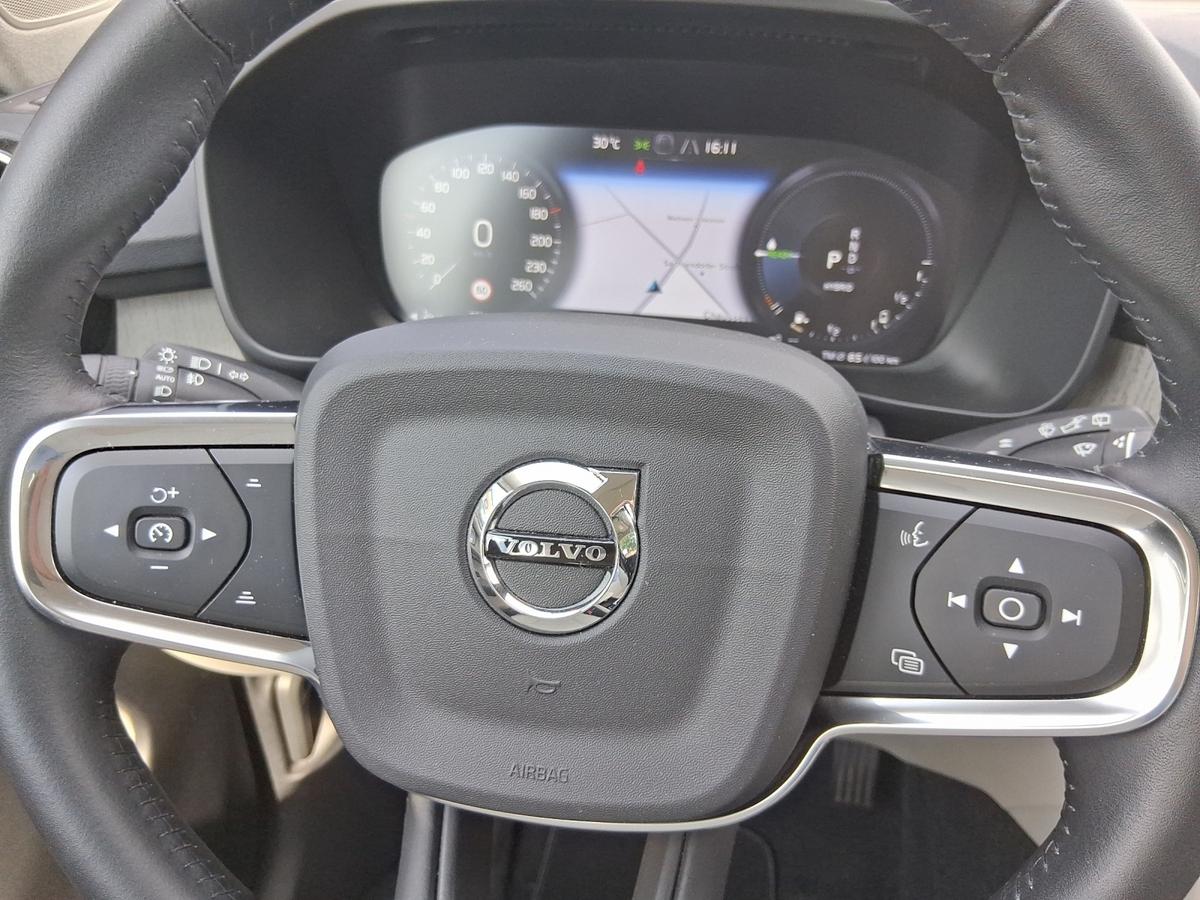 Volvo XC40 T5 Recharge Inscription*LEDER*TOT-WINKEL-ASSIST*KAMERA*