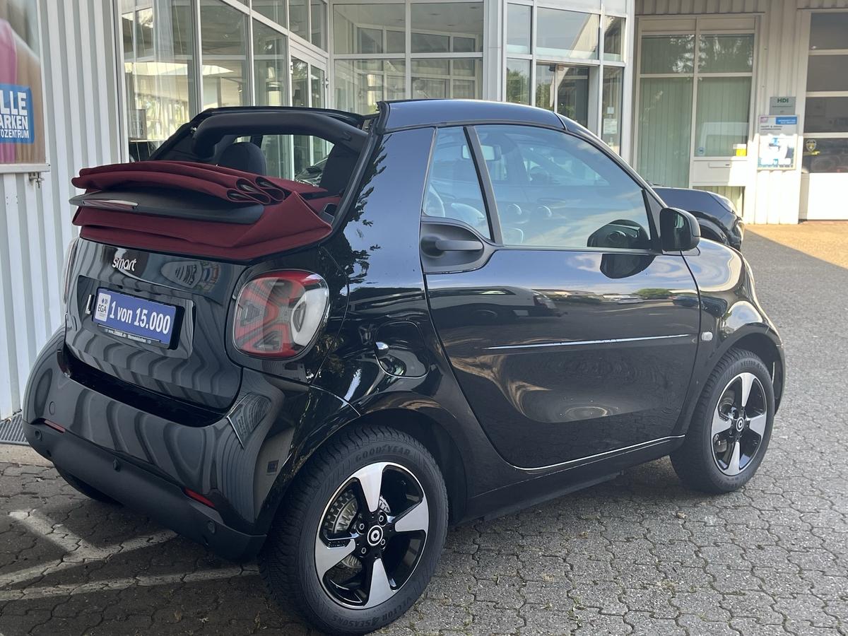 Smart ForTwo EQ cabrio*EXCLUSIVE*22kW*CAM*MEDIA*SHZ*ALU*ALLW*JBL*