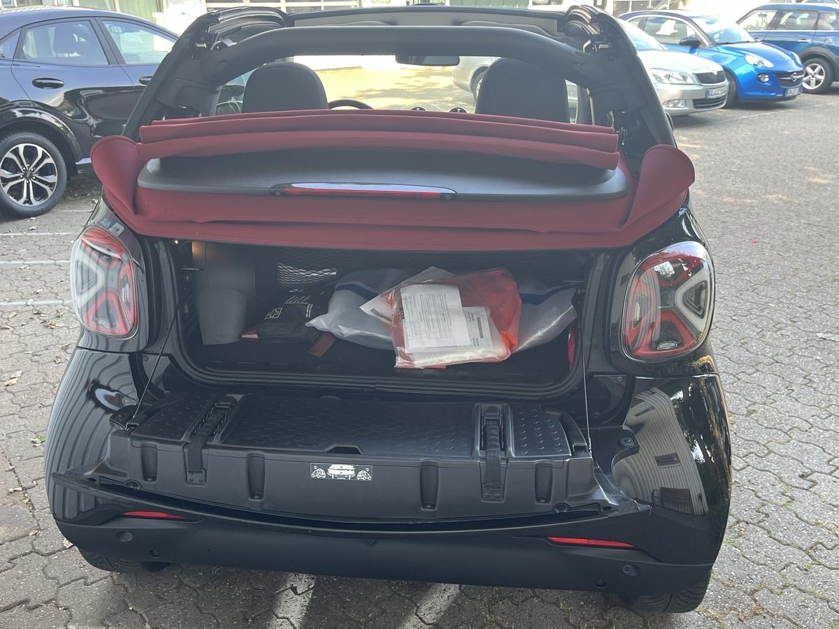 Smart ForTwo EQ cabrio*EXCLUSIVE*22kW*CAM*MEDIA*SHZ*ALU*ALLW*JBL*