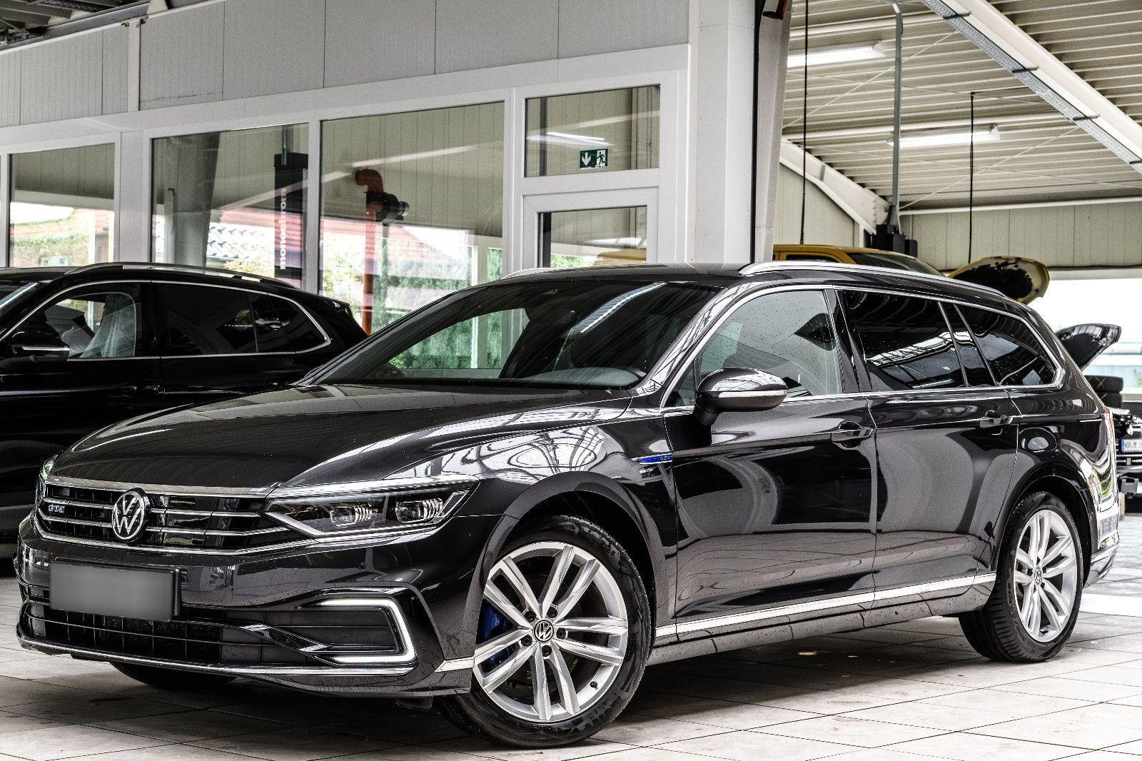 Volkswagen Passat Variant GTE MATRIX-LED+AHK+LEDER+STANDHZ.