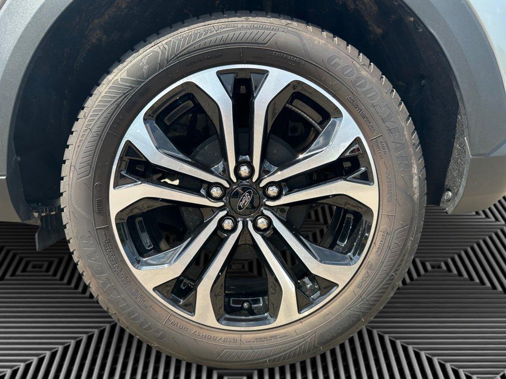 Ford Puma 1.0 EcoBoost Mild Hybrid Titanium + Allwetterreifen