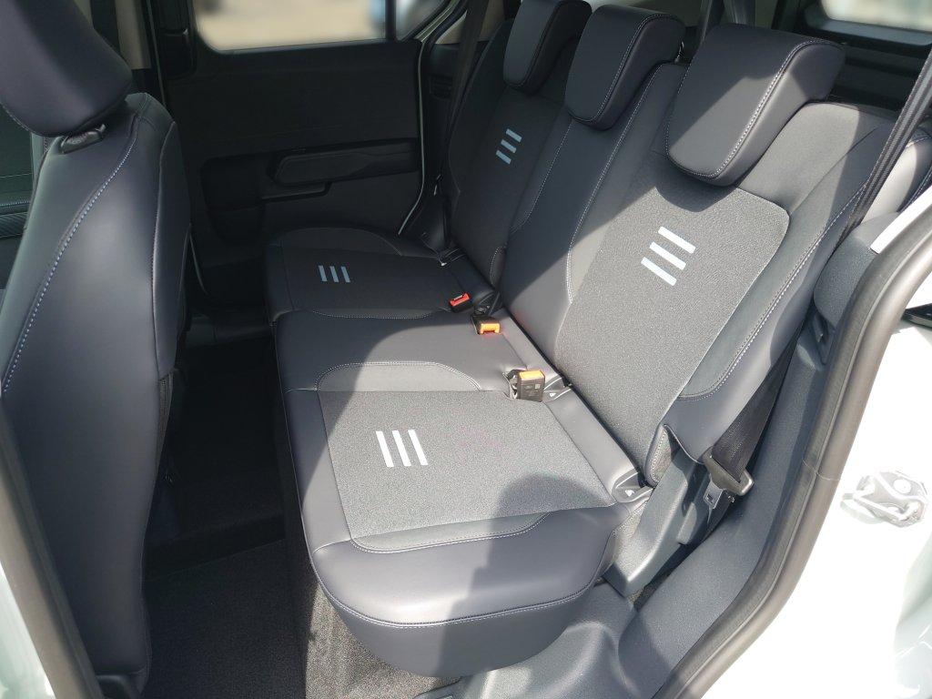 Ford Tourneo Courier 1.0 EcoBoost Active Automatik + Winterpaket