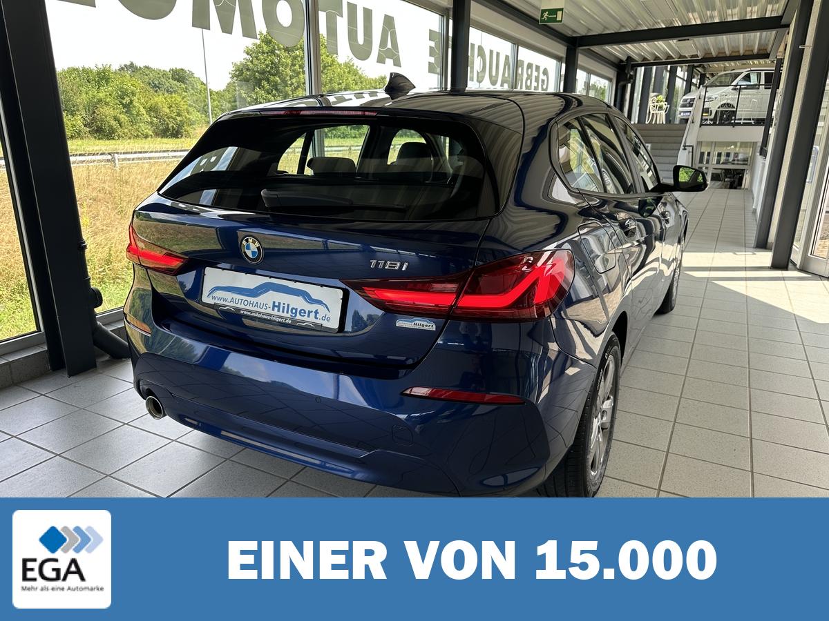 BMW 118 i Advantage Head Up Navi PDC LED Sitzhz