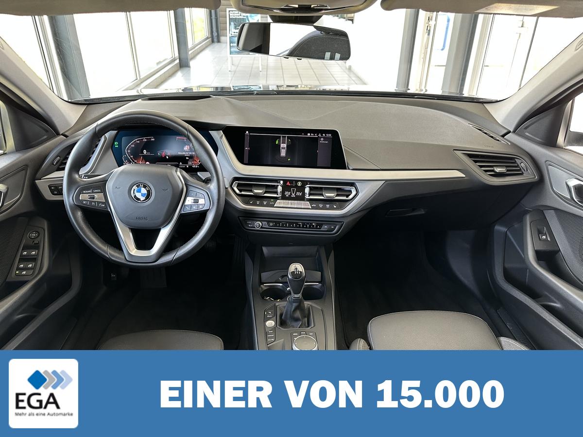 BMW 118 i Advantage Head Up Navi PDC LED Sitzhz