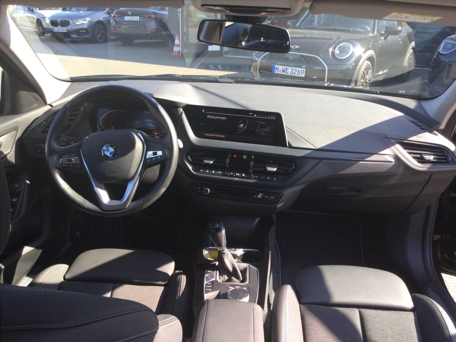 BMW 118 SPORT LINE LC PROF LED GRA PDC DAB WLAN SHZG