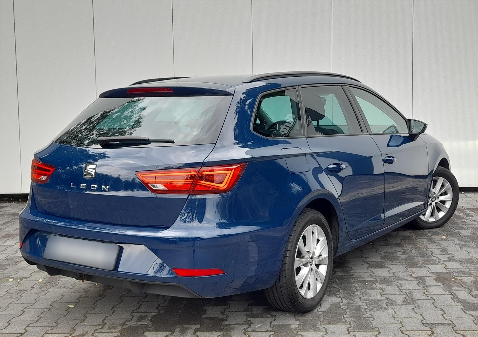 Seat Leon 1.5 TSI Style NAVI~SHZ~LED~2xPDC~AHK~DAB