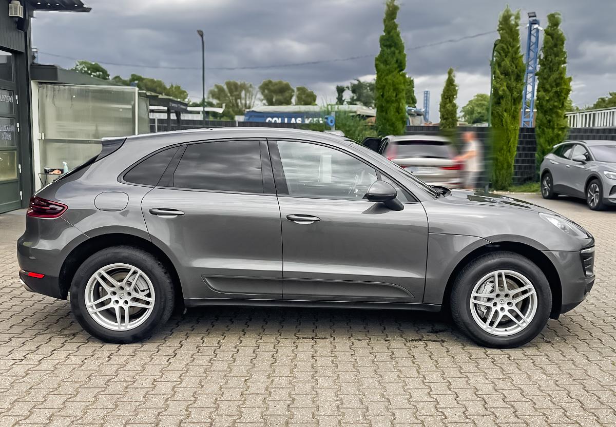 Porsche Macan S NAVI AHK RFK SITZBEL. SHZ 