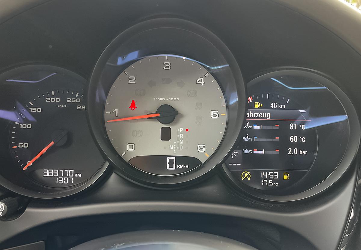 Porsche Macan S NAVI AHK RFK SITZBEL. SHZ 