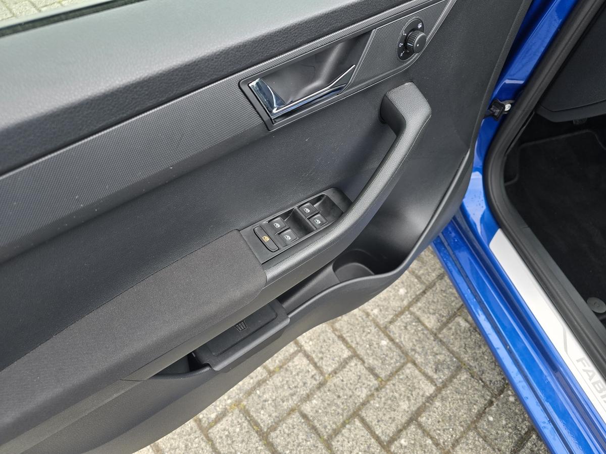 Skoda Fabia 1.0 Drive 125 TSI BMT Navi PANORAMADACH LED DAB