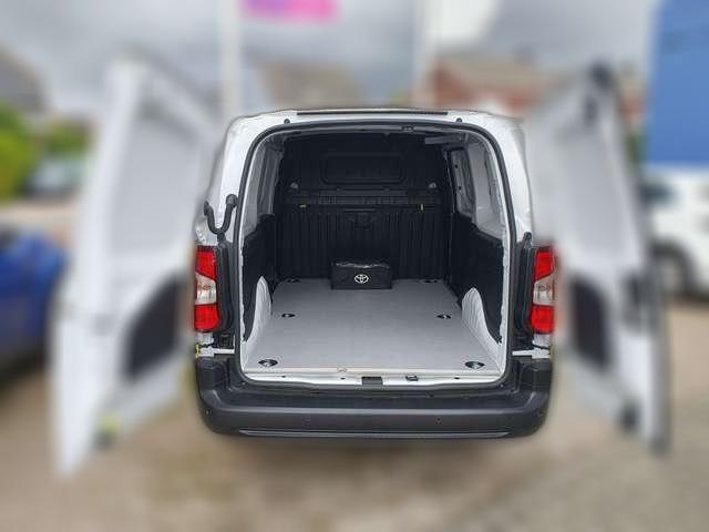 Toyota Proace City L1 1,5-l D-4D S&S Meister  + Navi