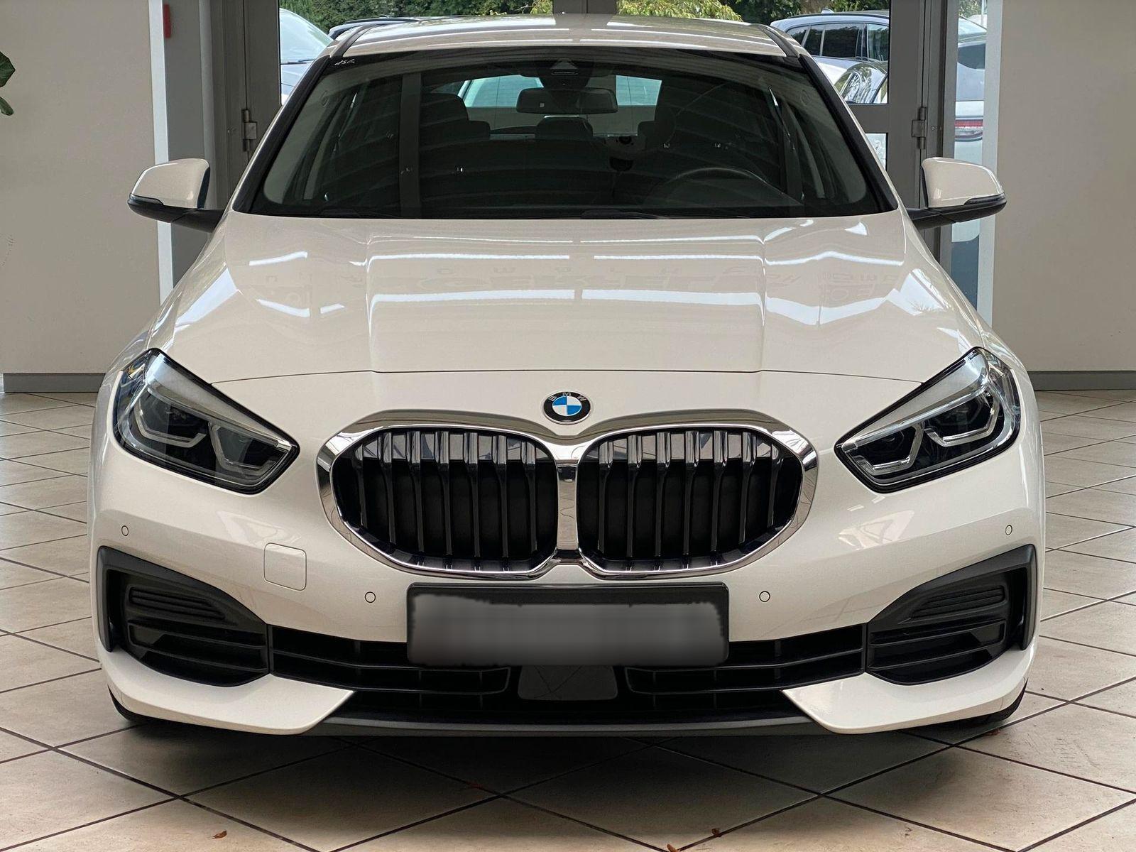 BMW 118 d Advantage*NAV*SHZ*TEMP*CARPLAY*RFK