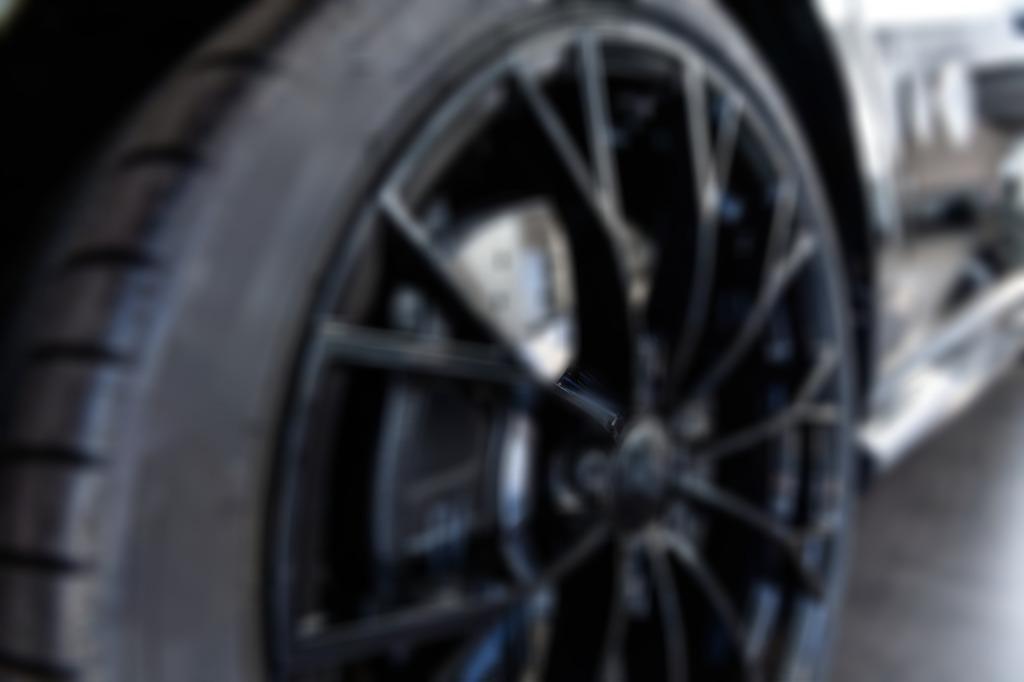 Volkswagen Golf R 2.0 TSI DSG Black Edition*LEDER*H&K*AKRA*