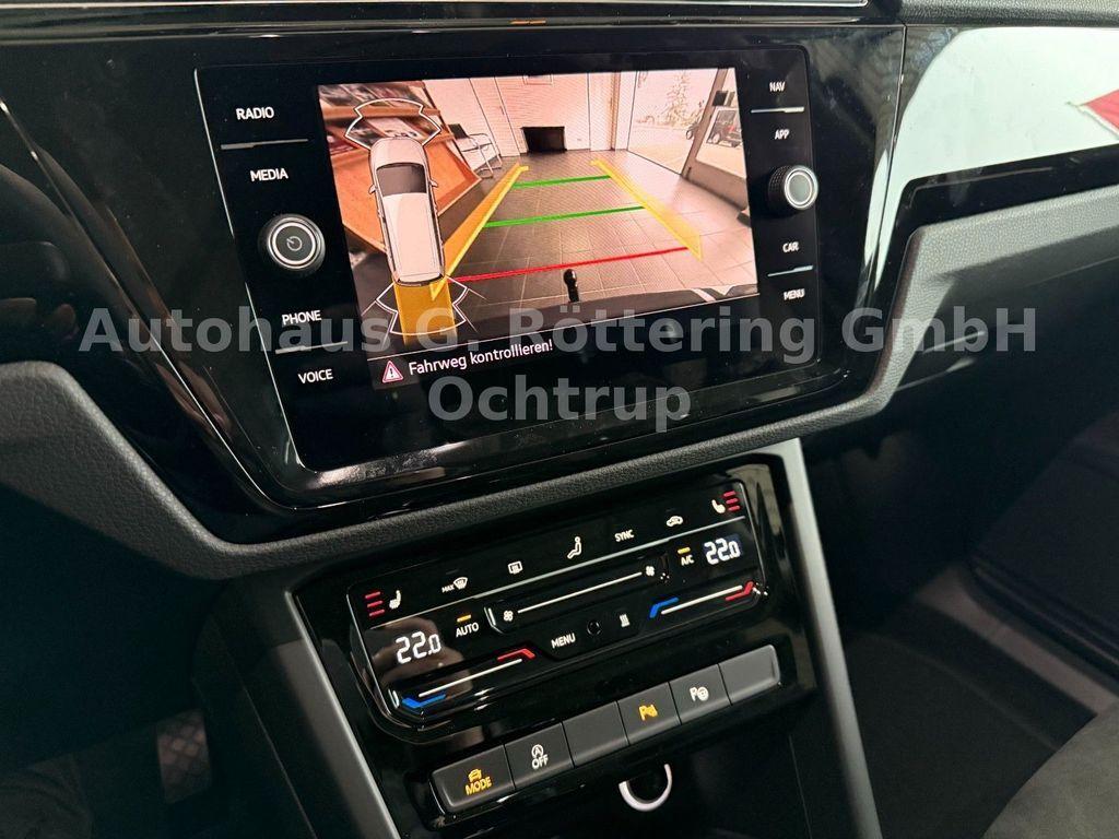 Volkswagen Touran Highline 1.5l TSI DSG+7-Sitzer+Pano+AHK