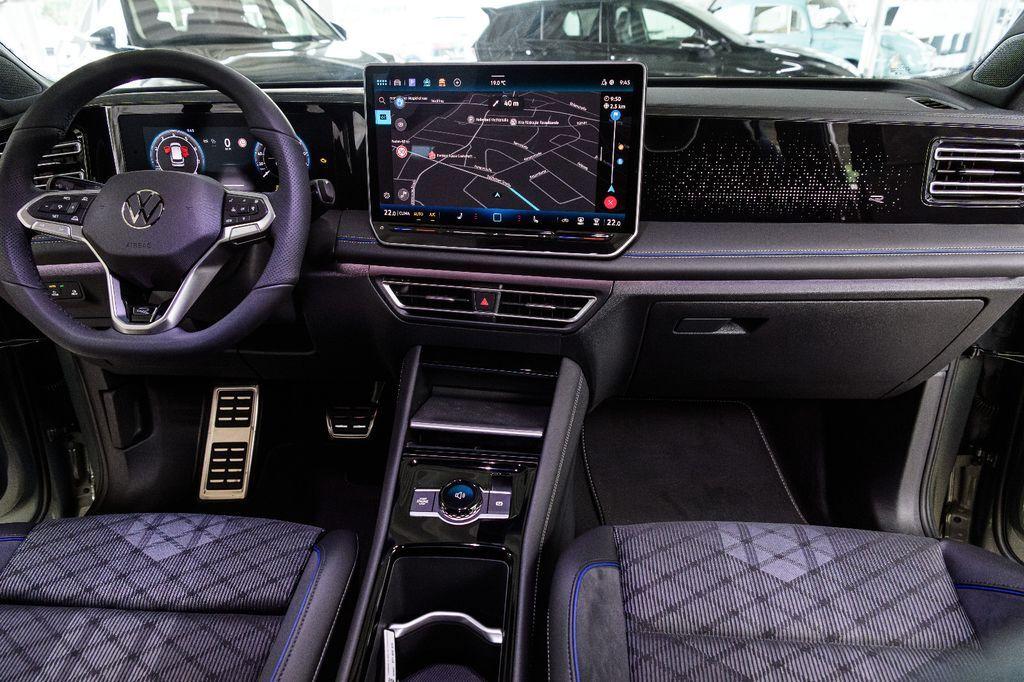 Volkswagen Tiguan 2.0 TSI R-Line Black-Style IQ+AHK+4 KAM