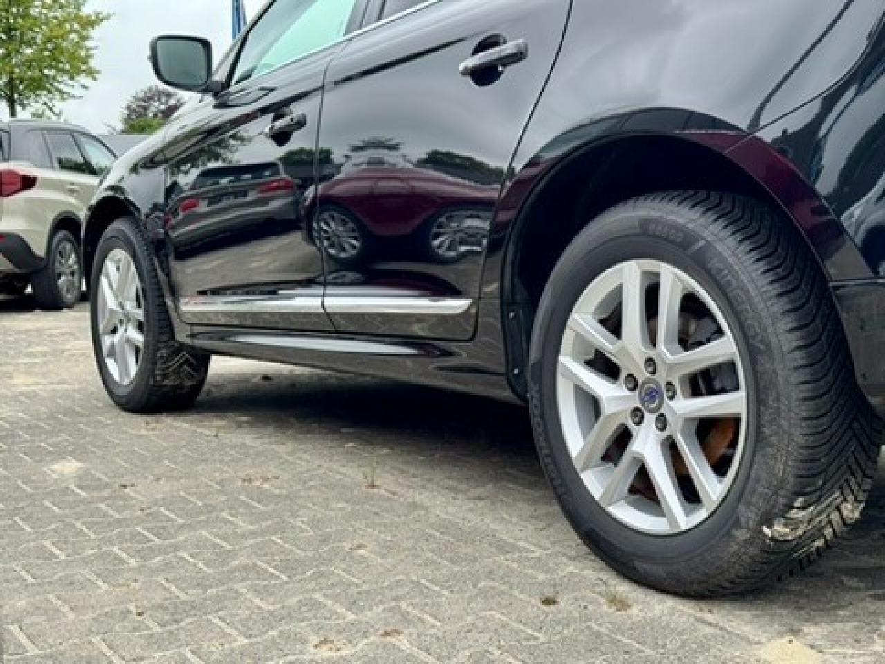 Volvo XC60 XC60 Summum 2WD *Leder-SHZ-eHeck-GJR-Navi*