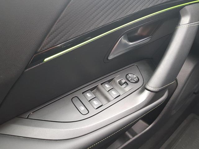 Peugeot 2008 GT 1,2 Automatik 96KW/130PS Navi, SHZ, K...