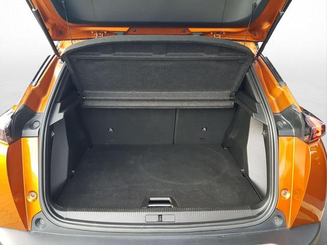 Peugeot 2008 GT 1,2 Automatik 96KW/130PS Navi, SHZ, K...