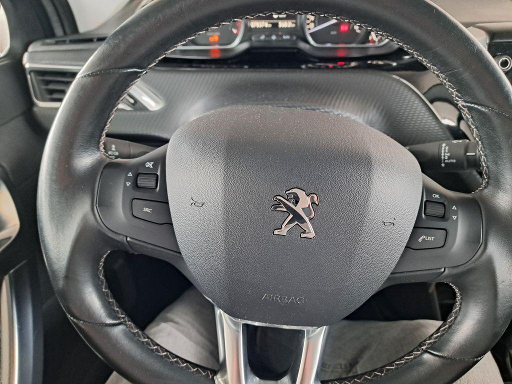 Peugeot 2008 Allure *Navi*Panoramadach*