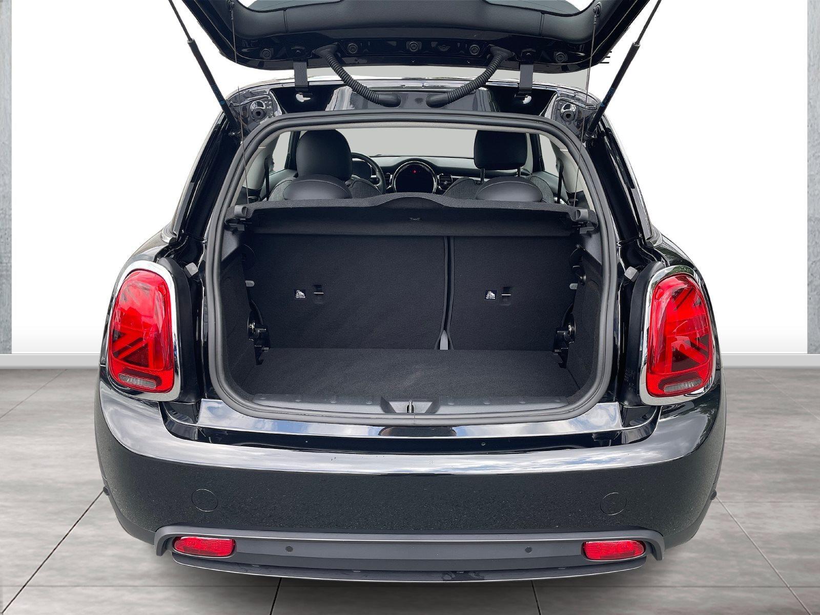 MINI Cooper SE SE CLASSIC TRIM LED NAVI PANO SHZ ALU 17