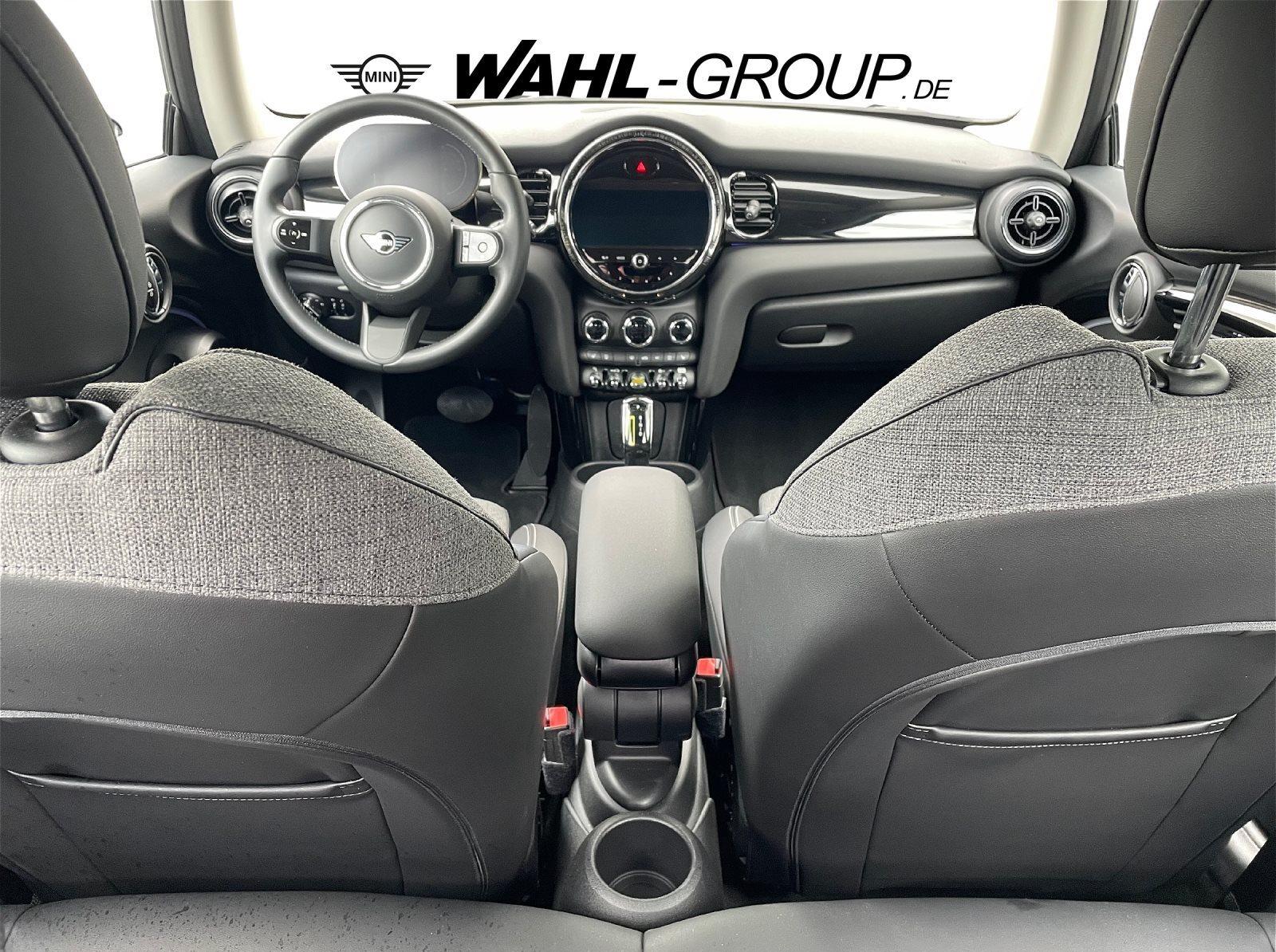 MINI Cooper SE SE CLASSIC TRIM LED NAVI PANO SHZ ALU 17