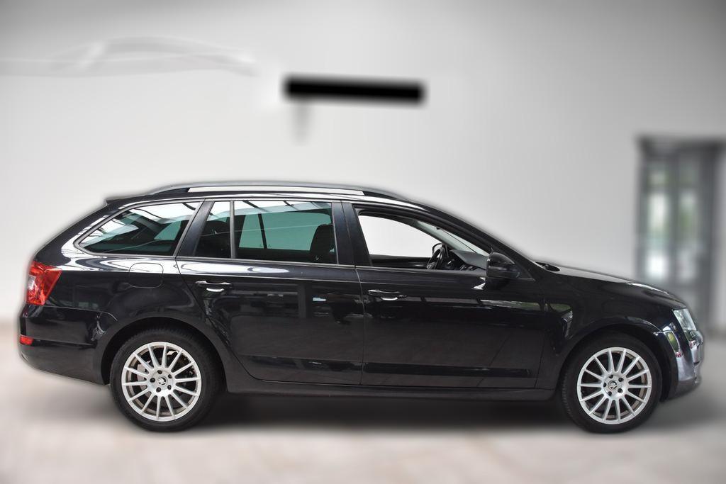Skoda Octavia Combi Joy DSG Navi Klima Tempo SHZ PDC