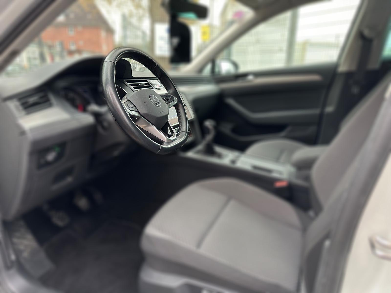 Volkswagen Passat Variant NAVI*ACC*LED*KAMERA*LANE*SHZ