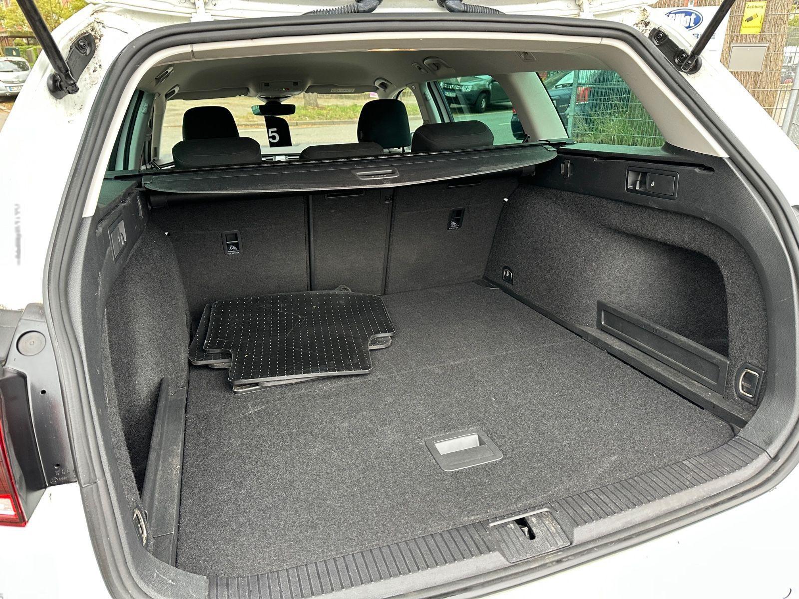 Volkswagen Passat Variant NAVI*ACC*LED*KAMERA*LANE*SHZ