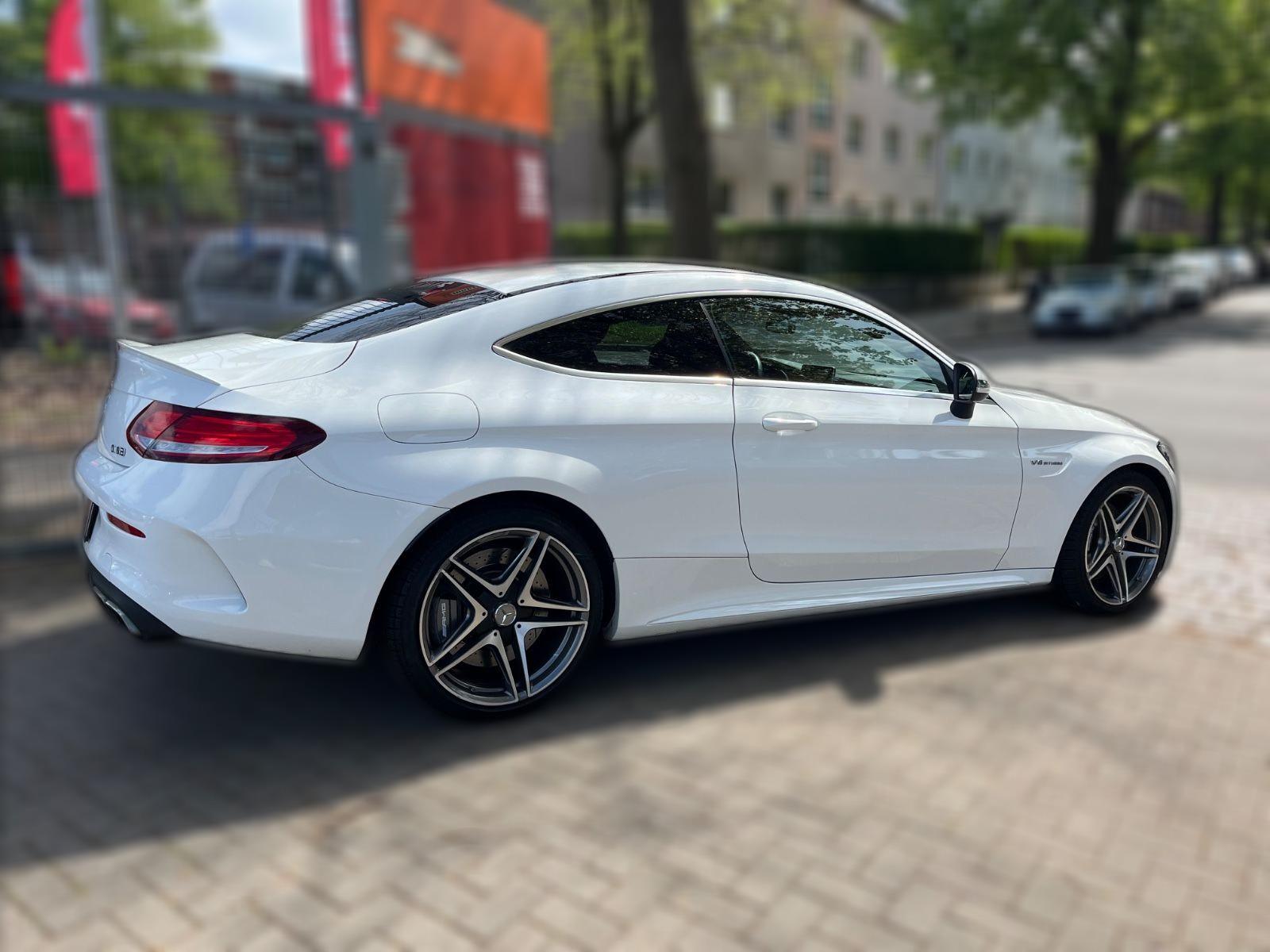 Mercedes-Benz C 63 AMG Coupe LED*CARPLAY*KAMERA*2.HAND