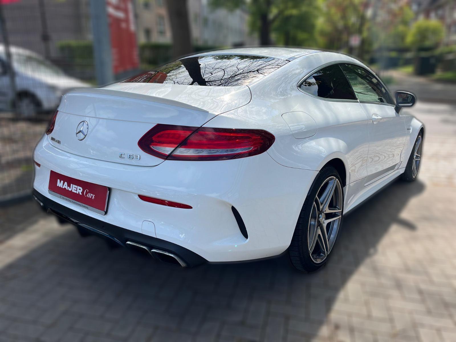 Mercedes-Benz C 63 AMG Coupe LED*CARPLAY*KAMERA*2.HAND