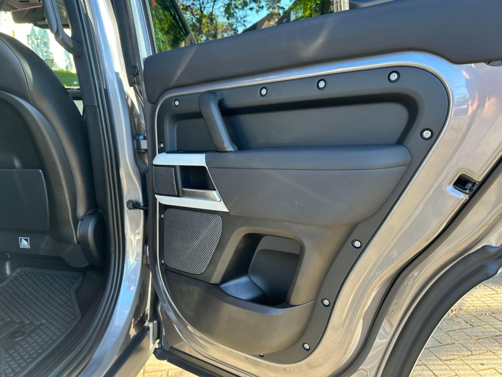 Land Rover Defender AWD*LED*AHK*STHZ*NEUWERTIG