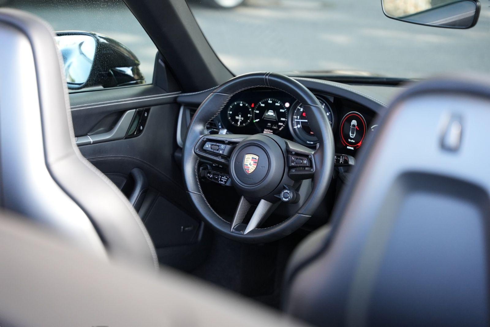 Porsche 992 911  Carrera 4S Cabriolet GTS*APPROVED*BOSE