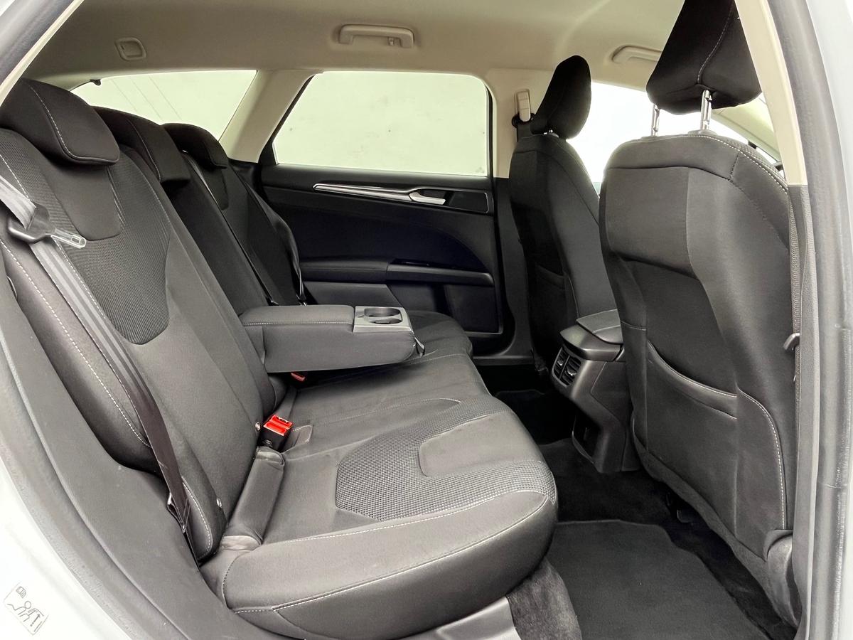 Ford Mondeo 2.0 EcoBlue Titanium Facelift  NAVI LED R-CAM