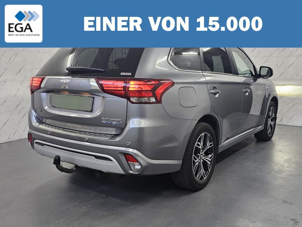 Mitsubishi Outlander top 4WD+Leder+AHK+Bi-LED+Temp+Sound