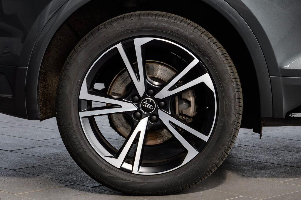 Audi Q5 40 TDI S line +AHK+KAMERA+LED+NAVI+APP+CARBON