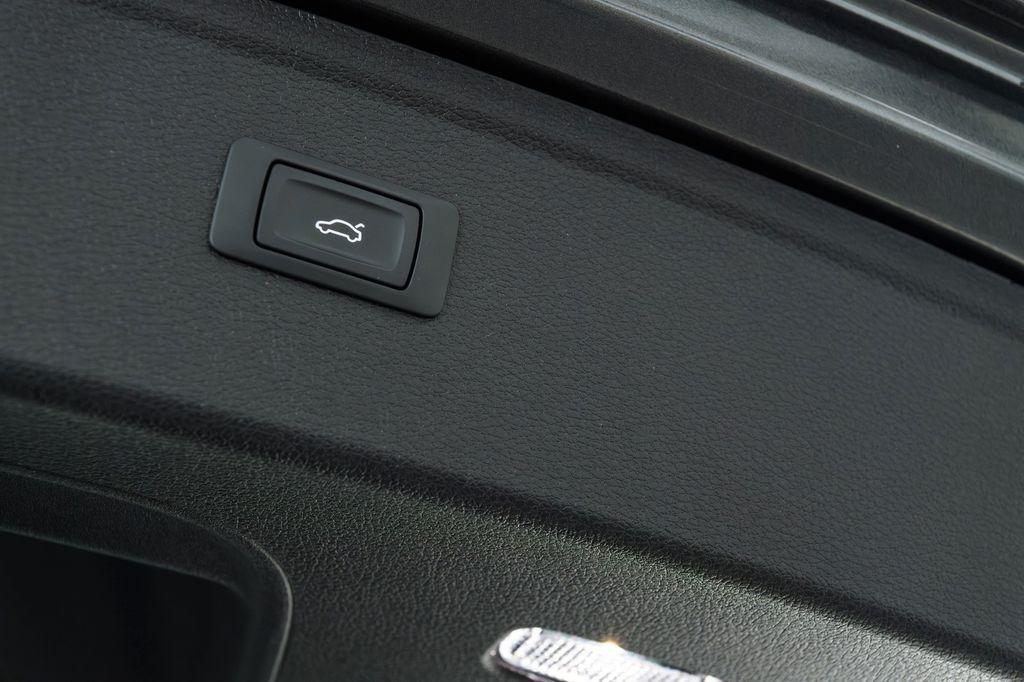 Audi Q5 40 TDI S line +AHK+KAMERA+LED+NAVI+APP+CARBON