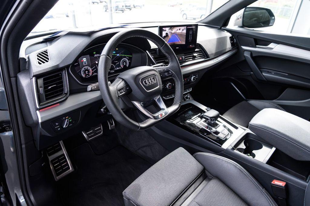 Audi Q5 40 TDI S line +AHK+KAMERA+LED+NAVI+APP+CARBON