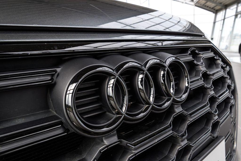 Audi Q5 40 TDI S line +AHK+KAMERA+LED+NAVI+APP+CARBON