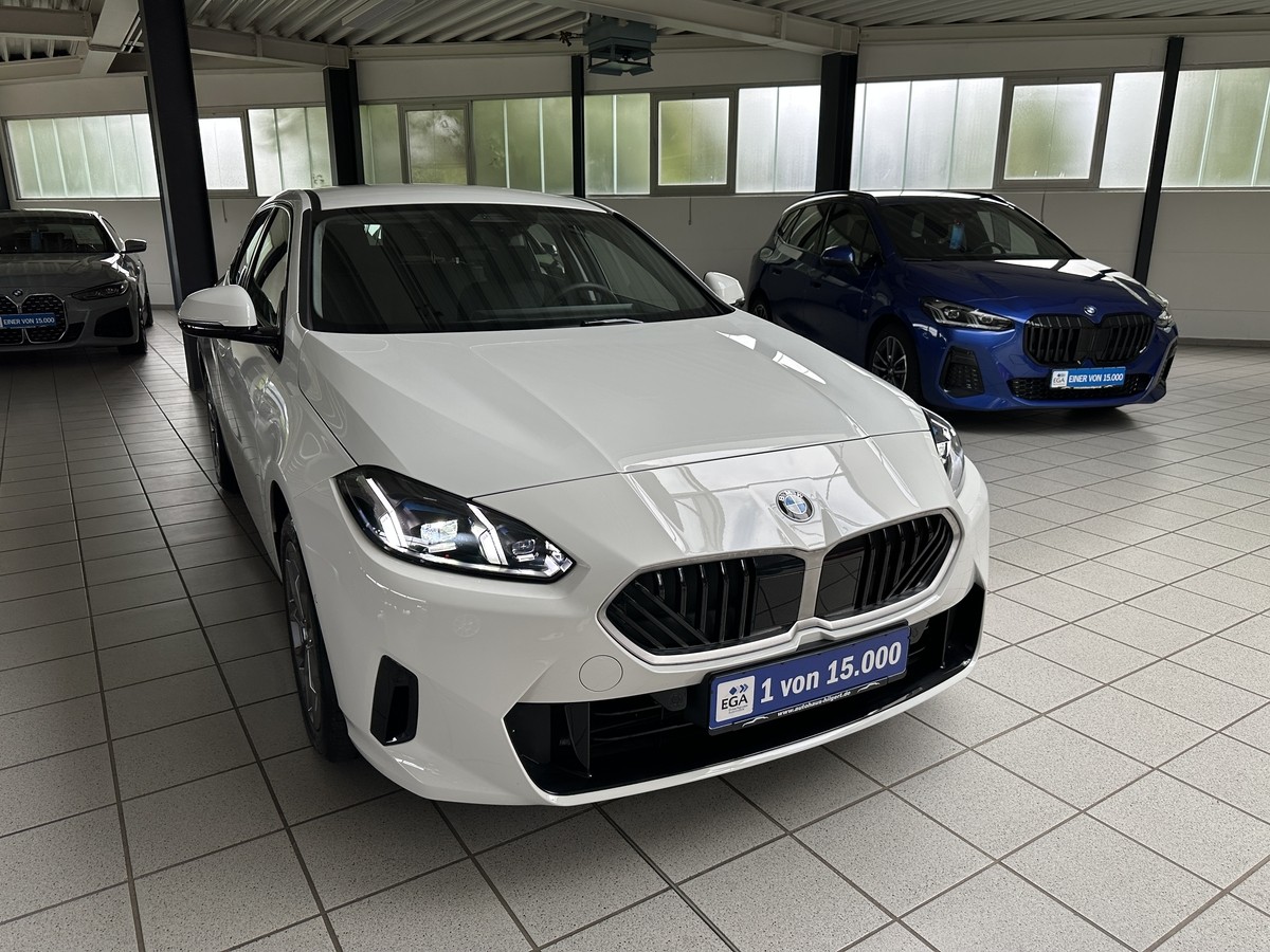BMW 120i Hochglanz Shadow Line LED RFK Mild Hybrid