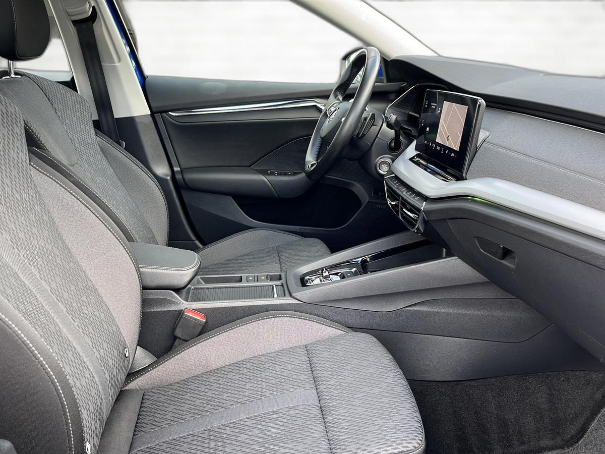 Skoda Octavia Combi 2.0 TDI *LED*Navi*Pano*DSG*SHZ*