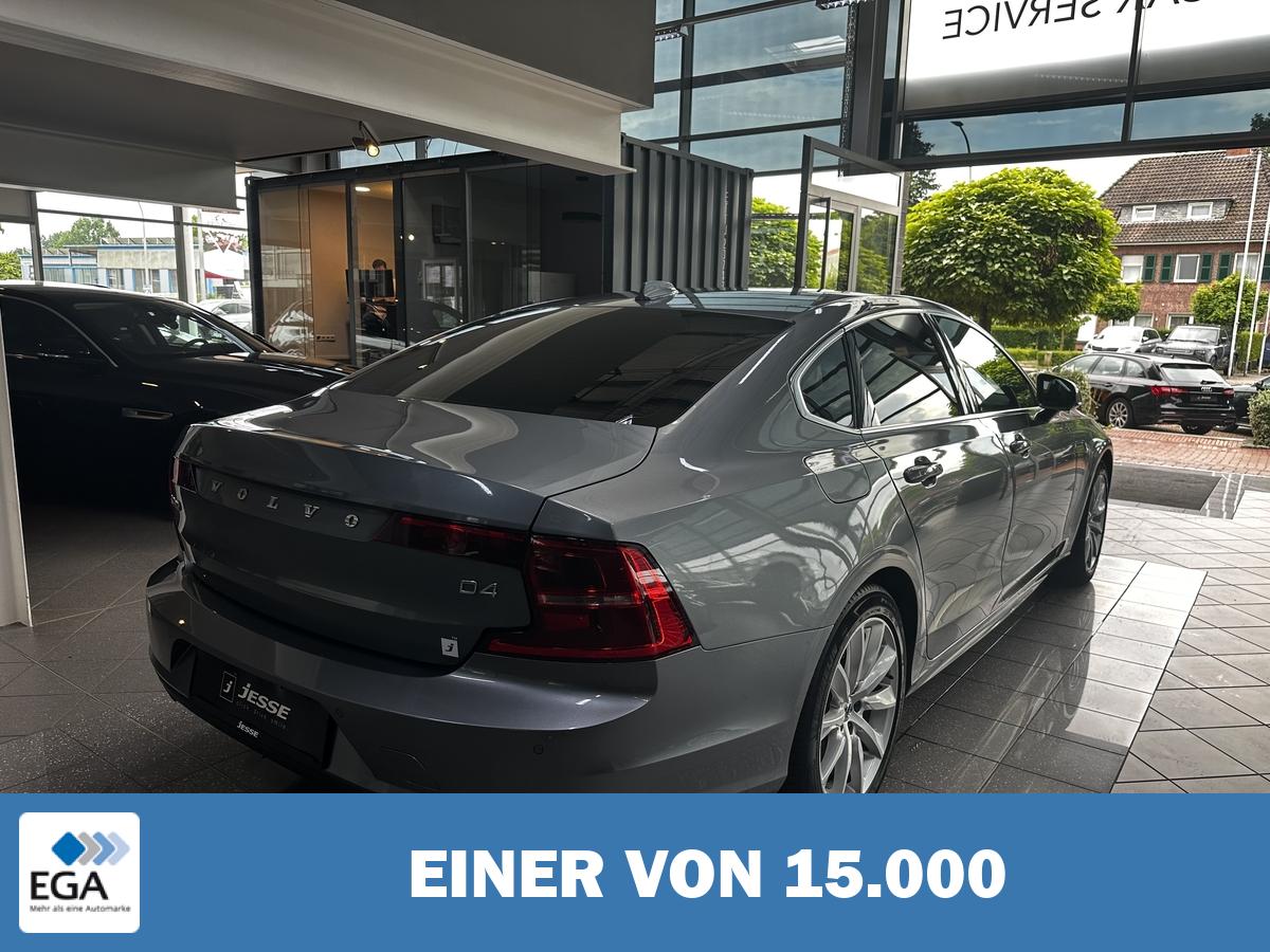 Volvo S90  D4 Momentum LED Navi RCam CarPlay KeyLess