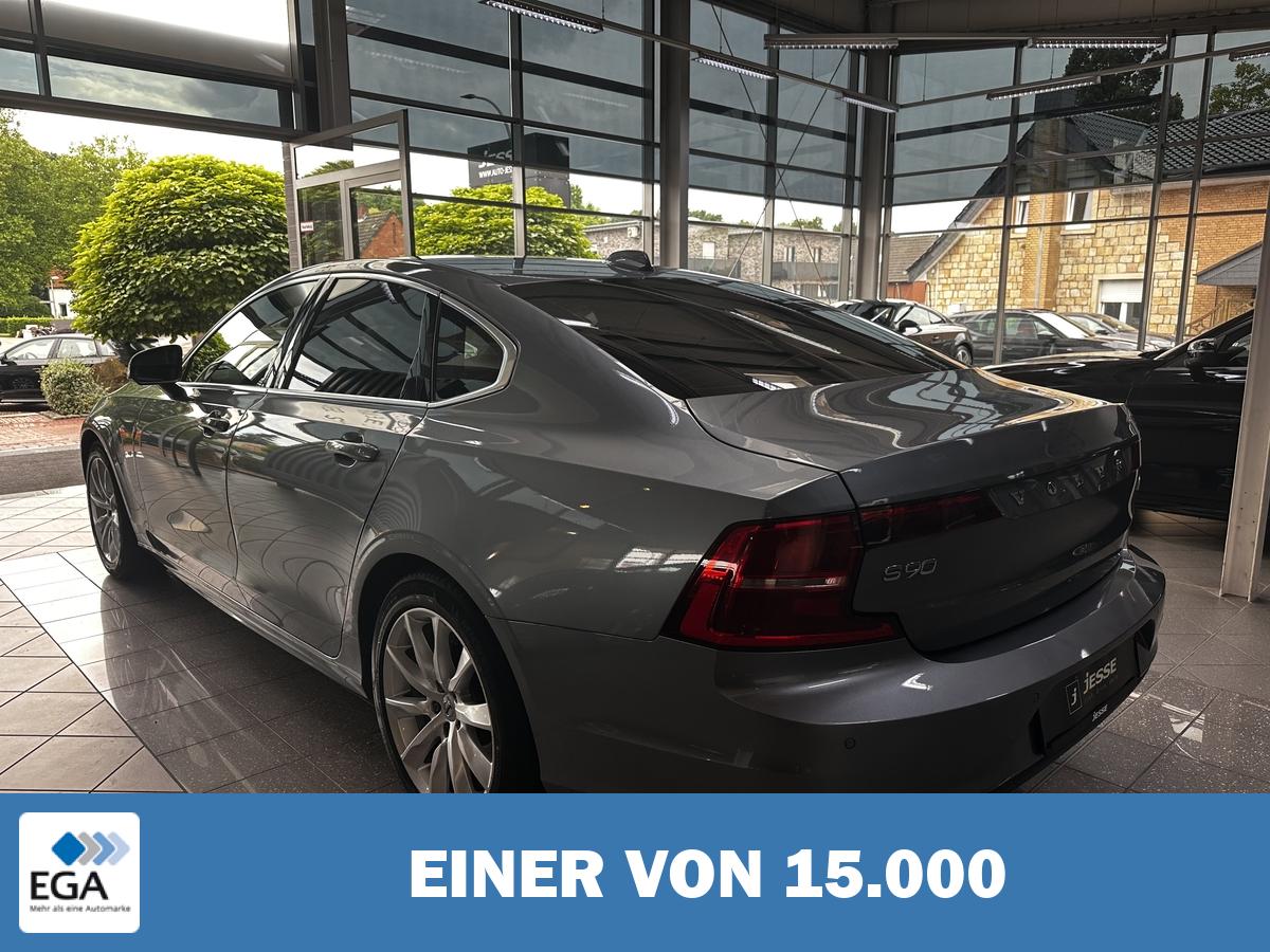 Volvo S90  D4 Momentum LED Navi RCam CarPlay KeyLess
