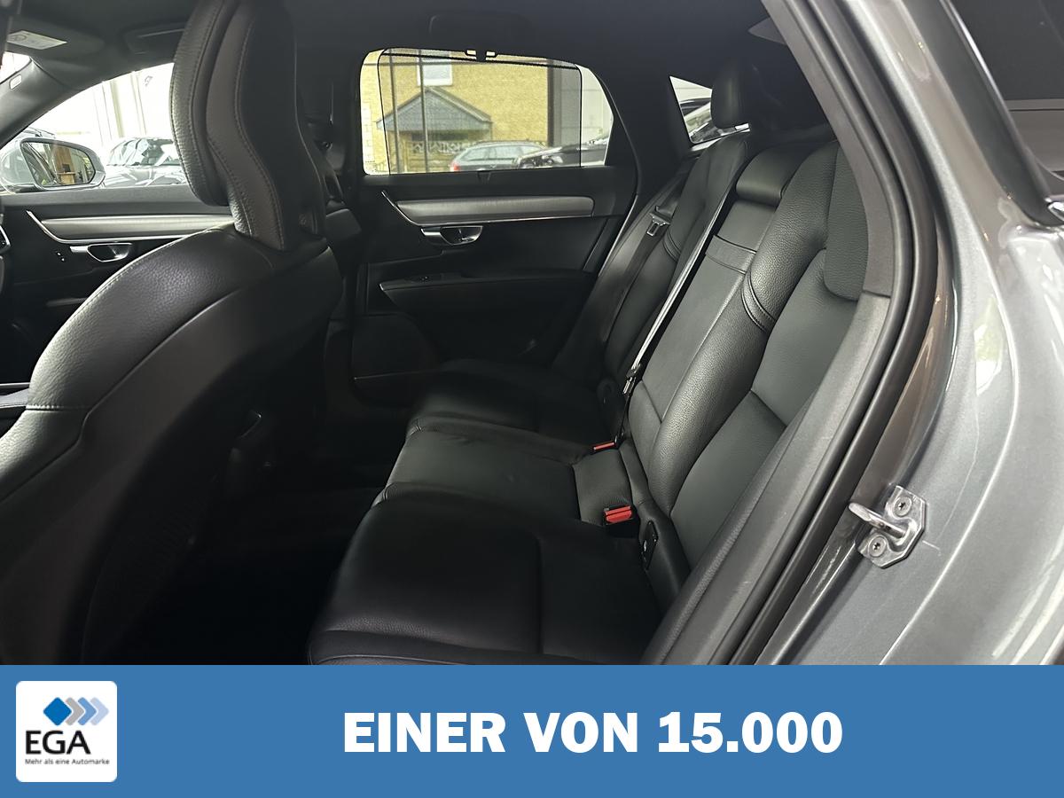 Volvo S90  D4 Momentum LED Navi RCam CarPlay KeyLess