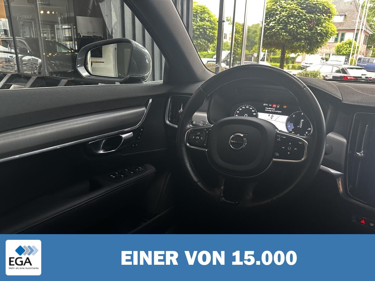 Volvo S90  D4 Momentum LED Navi RCam CarPlay KeyLess
