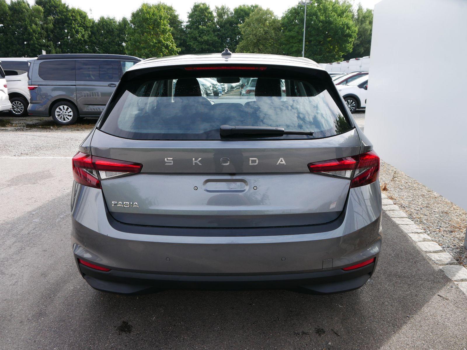 Skoda Fabia 130 Jahre Selection Plus 1,0 TSI  DSG*SMARTLINK*PDC*KAMERA*LED*SHZ* 15 ZOL