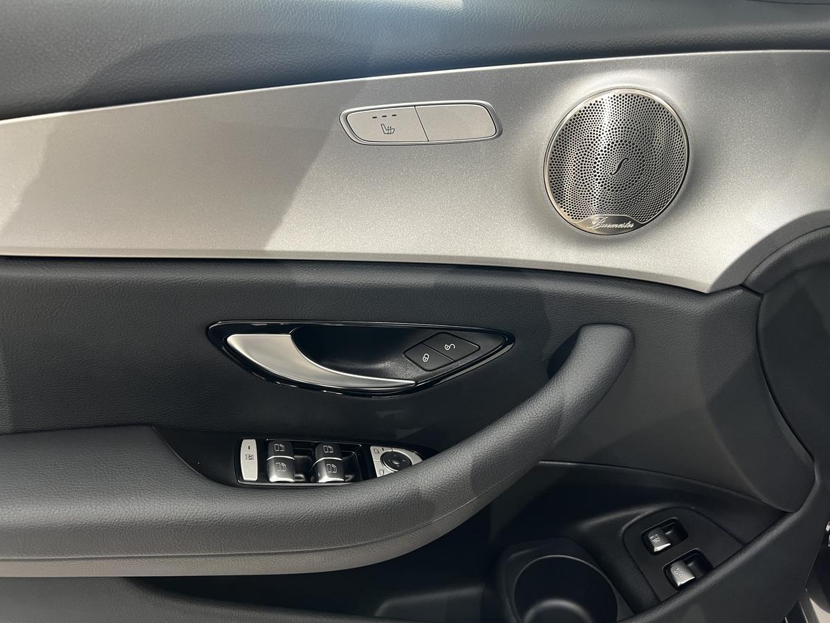 Mercedes-Benz E 300 E300e CarPlay*Kamera*NAVI*Burmester
