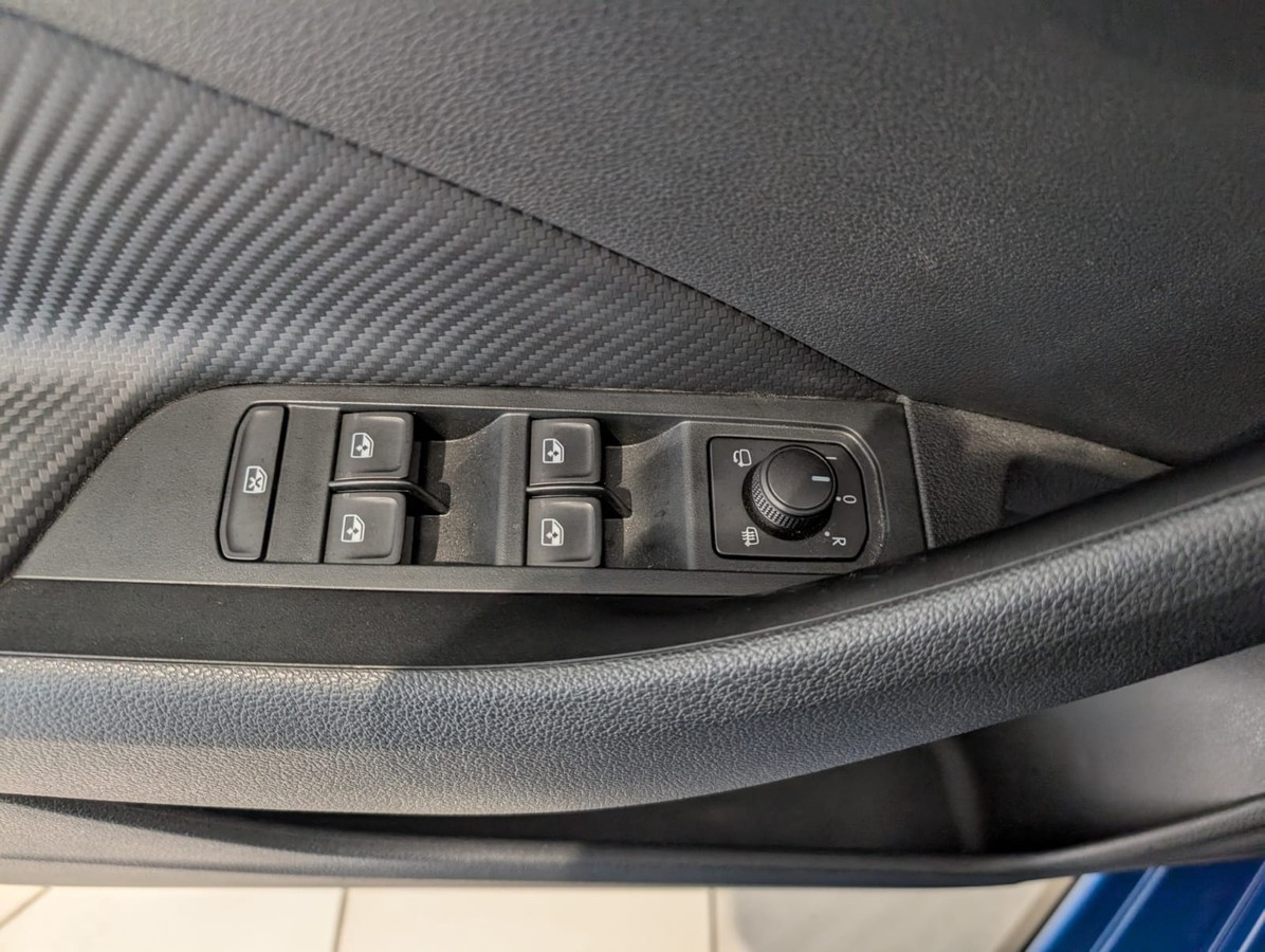 Skoda Scala Monte Carlo AHK NAVI PANO 5J.Garantie 