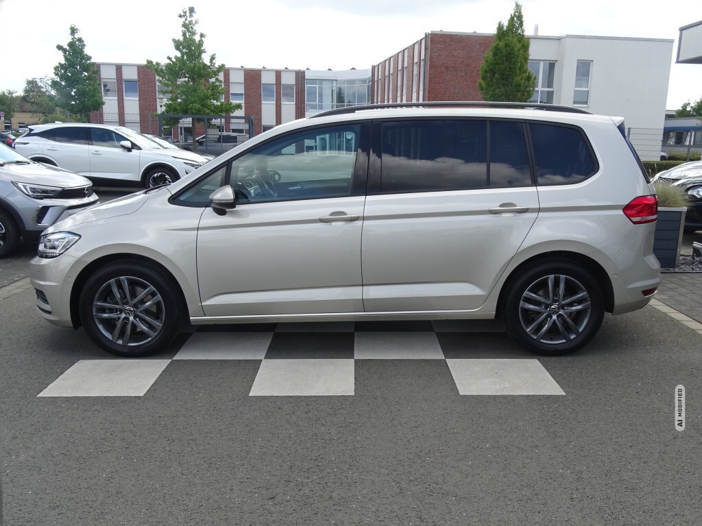 Volkswagen Touran 1.5*DSG*LED*DAB*RFK*APP CONNECT*7 SITZER