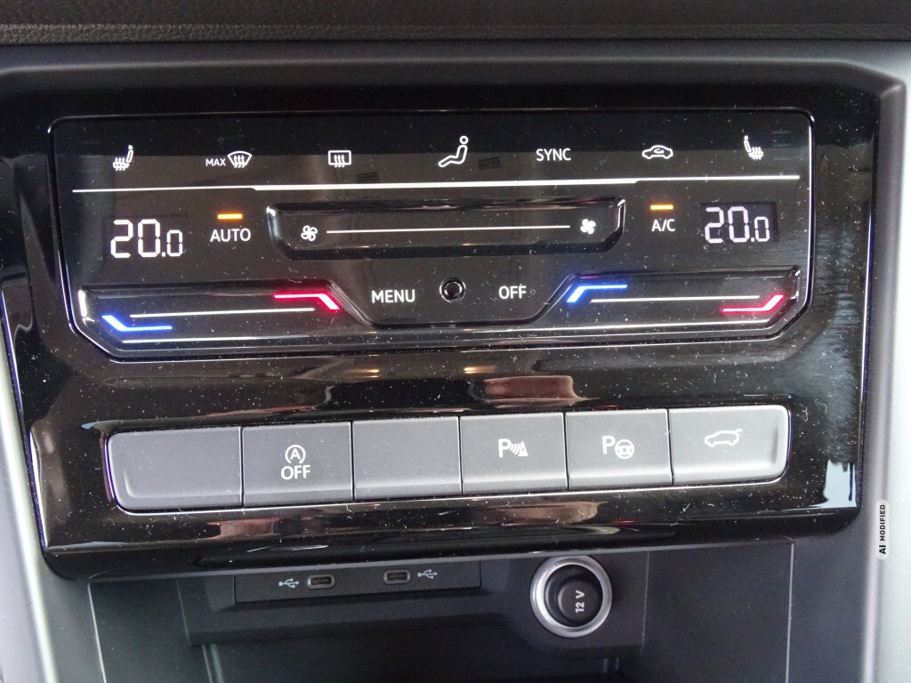 Volkswagen Touran 1.5*DSG*LED*DAB*RFK*APP CONNECT*7 SITZER
