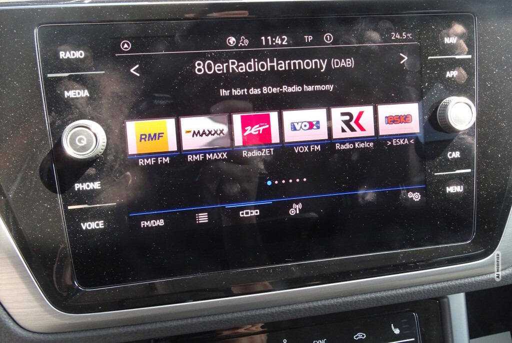 Volkswagen Touran 1.5*DSG*LED*DAB*RFK*APP CONNECT*7 SITZER